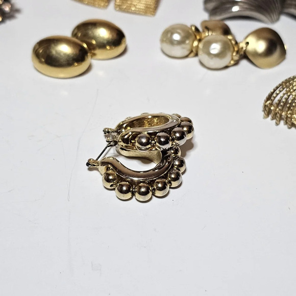 Lot Of 8 Designer Name Brand Earrings Clip On And Stem Sets includes VENDOME - Picture 3 of 16